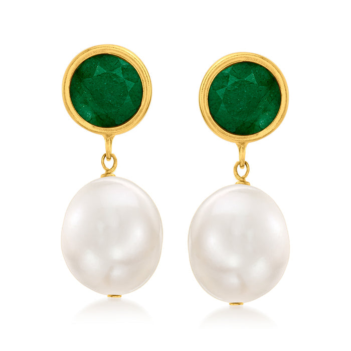 Yellow gold drop earrings with emerald-green top and white cultured pearl drops
