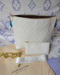L White Embossed Bag w Insert