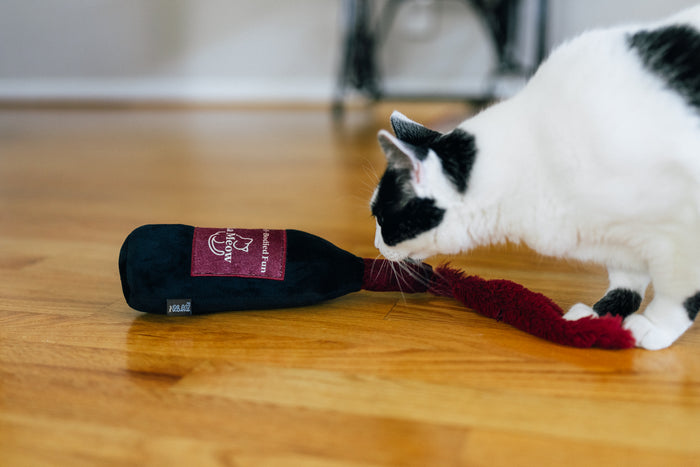 P.L.A.Y. Feline Frenzy, Catnip Kicker Toy set: Sauv Kicker